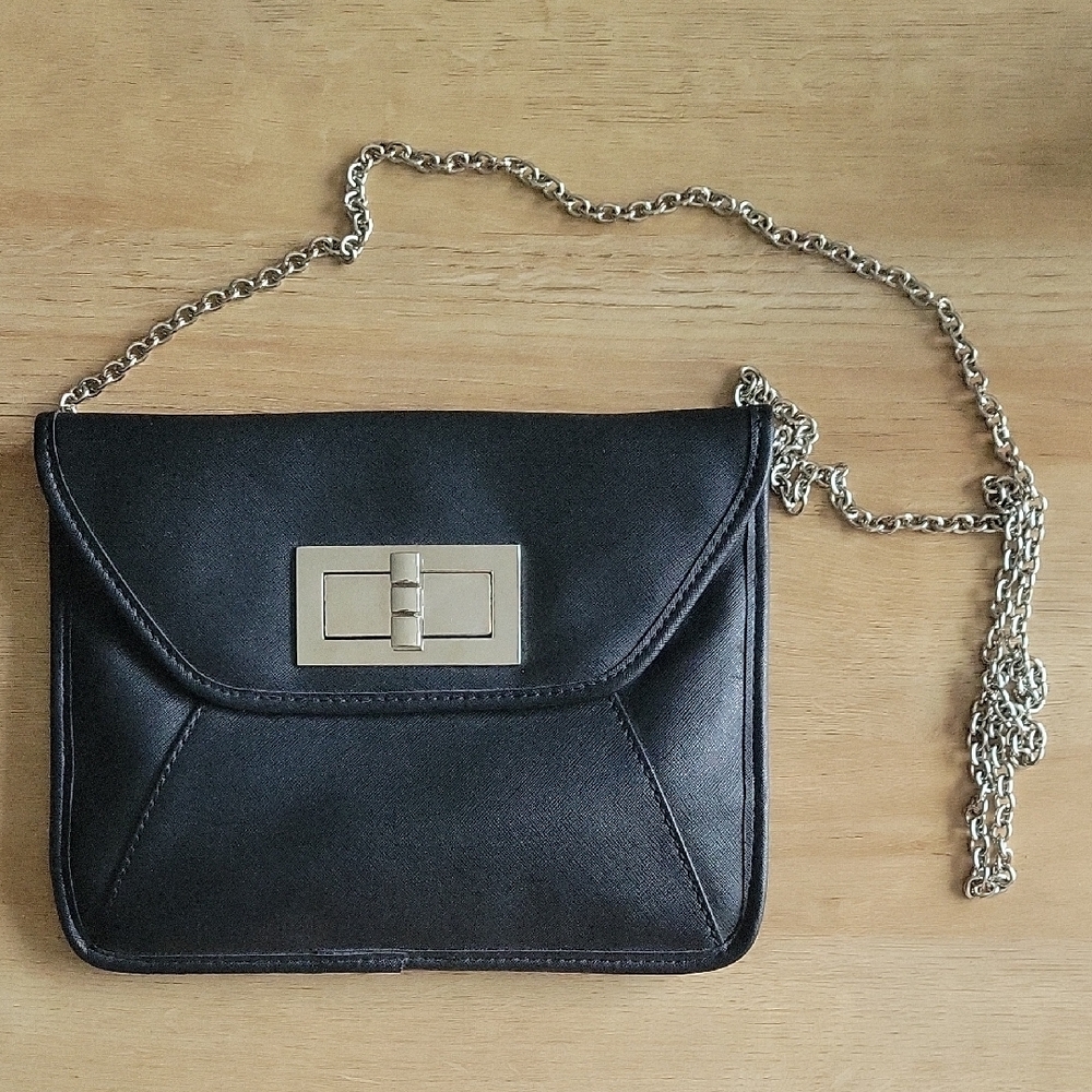 Sleek Black and Silver Crossbody Bag with Chain Strap